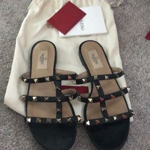 Valentino Rockstud Slides